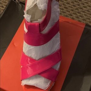 Never worn Guess wedged Sandals size 10